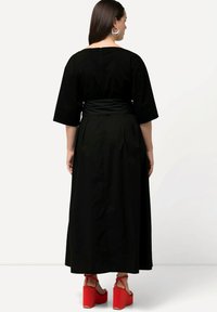 Ulla Popken MIXED FABRIC SHORT SLEEVE  - Maxikleid - black