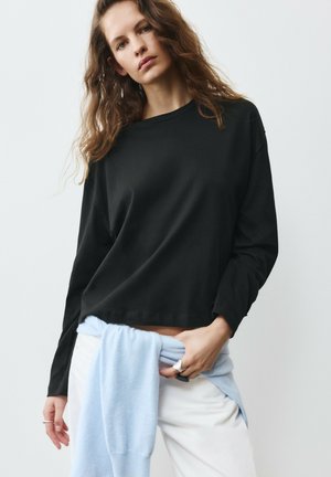 PULL&BEAR, LONG SLEEVE BOXY FIT - T-SHIRT- - T-shirt à manches longues - black