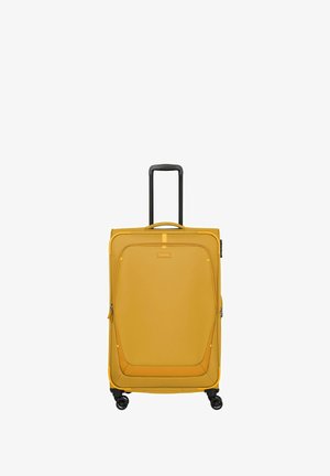 Gelber Hartschalenkoffer mit einem Teleskopgriff, vier schwarzen Rädern, Reißverschlussfächern und einer strukturierten Oberfläche.