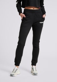 Hummel LEGACY TAPERED  - Træningsbukser - black