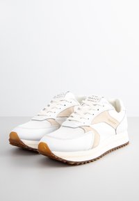 GANT BEVINDA - Sneaker low - white