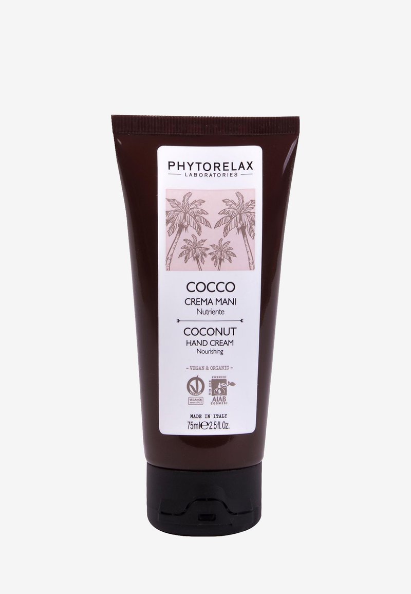 Bruine plastic tube van kokosnoot handcrème met witte etiket. Bevat illustratie van een palmboom; bevat 75 ml; veganistische en biologische symbolen inbegrepen.