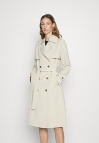 MICHAEL Michael Kors - DRAPEY - Trenchcoat - dune Thumbnail Image 1