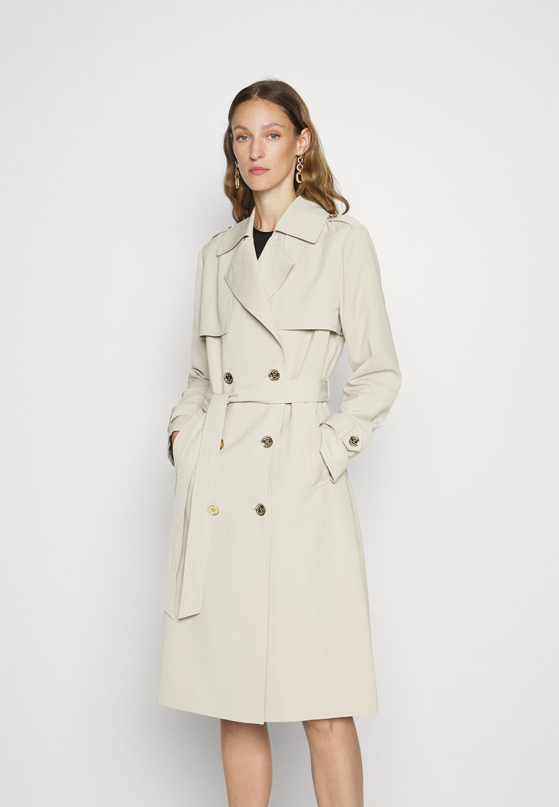 MICHAEL Michael Kors - DRAPEY - Trenchcoat - dune, Enlarge