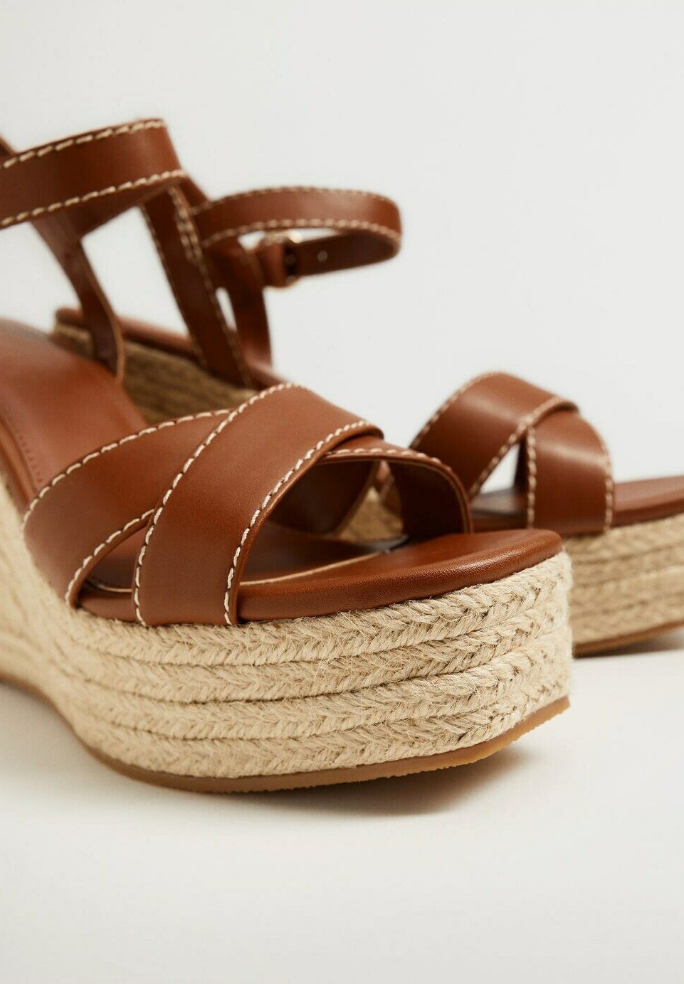 Mango Sandalias de cuña - middenbruin/marrón - Zalando.es