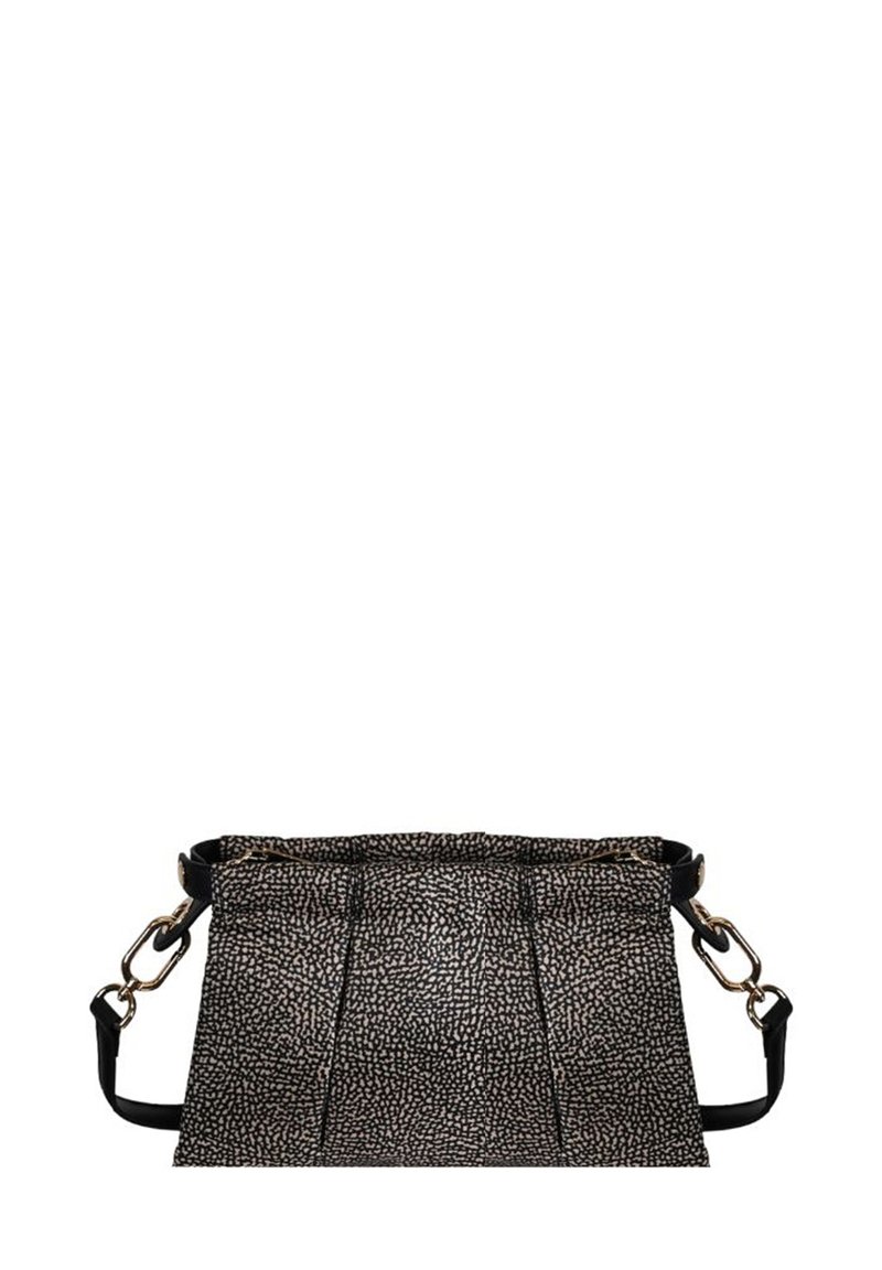 Schwarze und cremefarbene Handtasche mit strukturierter Oberfläche und plissiertem Design, ausgestattet mit einem abnehmbaren Trageriemen und goldfarbenen Metallakzenten.