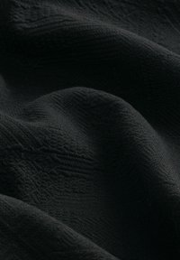 Next TEXTURED SHORT SLEEVE - Majica - black crepe