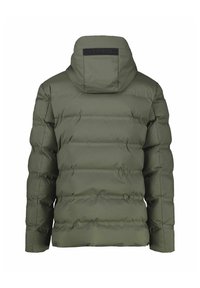 Kurtka puchowa w kolorze oliwkowej zieleni z pikowaniem, wyposażona w kaptur i regulowany dół. Na plecach znajduje się czarna naszywka z logo przy kołnierzu.