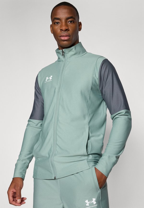 CHALLENGER - Tracksuit3