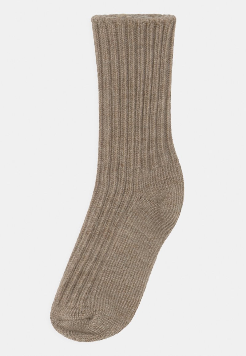 Rippensocken in knie-langer Länge in taupe, aus einem weichen Material mit glatter Textur und verstärkten Zehen- und Fersenbereichen.