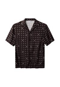 Camicia a maniche corte con bottoni in tessuto nero, caratterizzata da un motivo a griglia bianca con piccoli loghi. Collo a punta e vestibilità comoda.