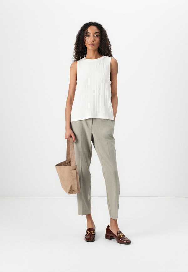 NEW BETHANNY - Trousers3