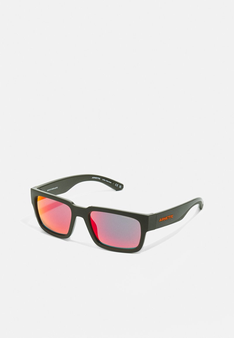 Arnette SAMHTY - Sunglasses - military green matte/shiny