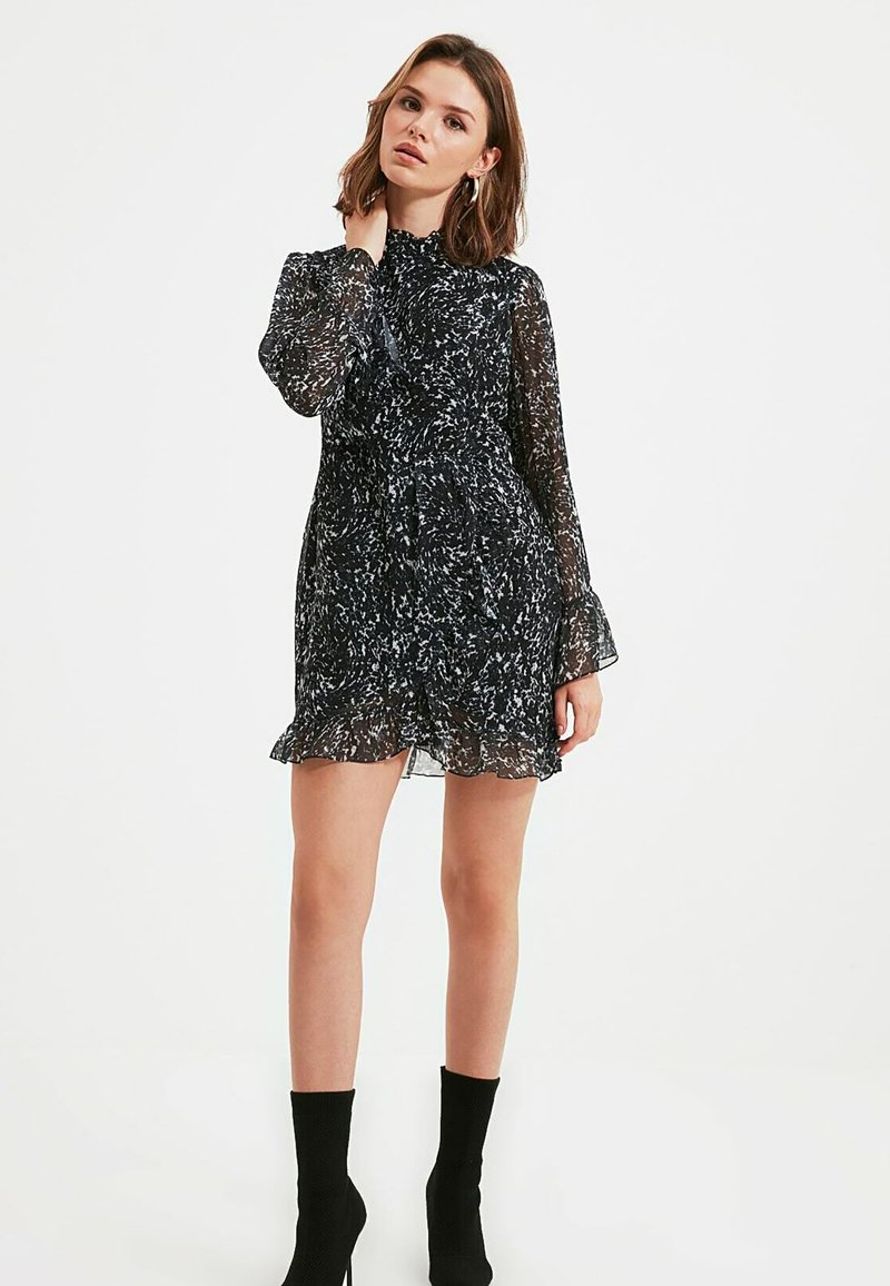 Damen Kleider | Trendyol PARENTEtuikleidblack/schwarz - GJ87948 Damen Kleider | Trendyol PARENTEtuikleidblack/schwarz - GJ87948