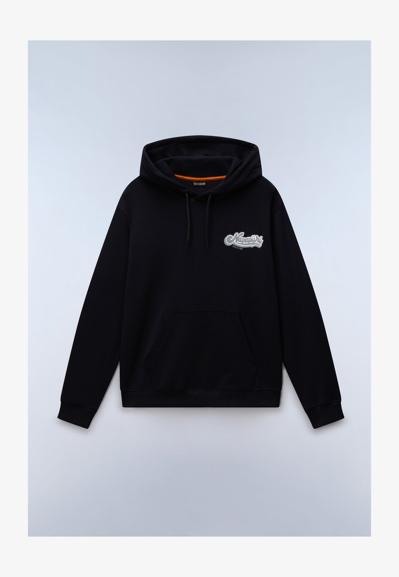 Czarna bluza z kapturem z przednią kieszenią kangurką i białym logo "Napapijri Since 1987" na lewej piersi.