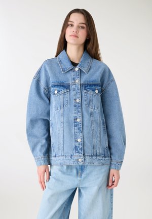 - Kurtka jeansowa