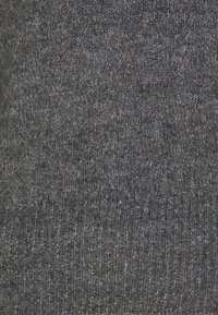 Thumbnail Image 3