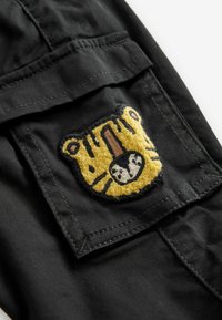 Thumbnail Image 8