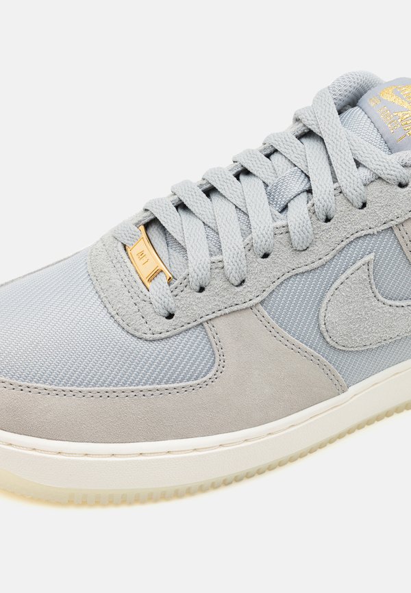 AIR FORCE 1 '07 LV8 GIFT - Trainers3