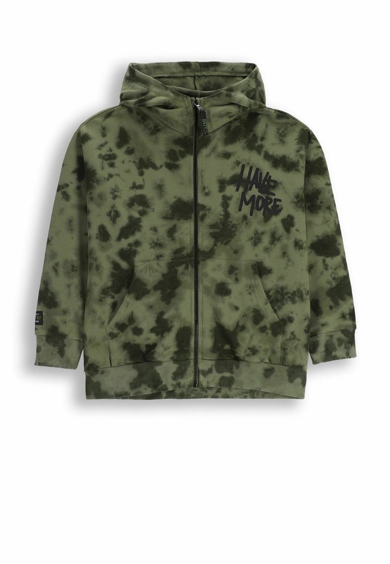 Zielona bluza z kapturem w stylu tie-dye, z zapięciem na zamek z przodu, kieszeniami kangurkami, czarnym nadrukiem "HAVE MORE" oraz ściągaczami na mankietach i u dołu.