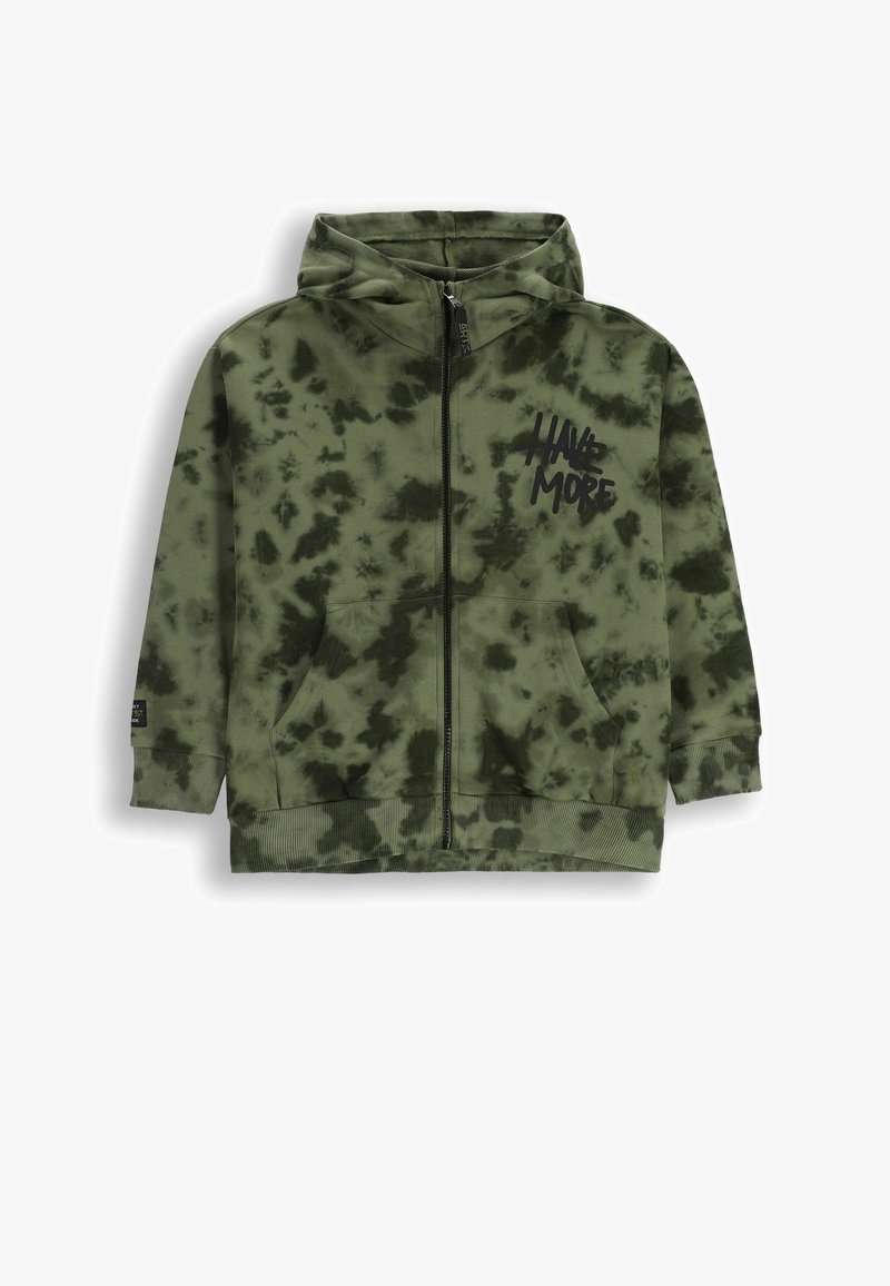 Zielona bluza z kapturem w stylu tie-dye, z zapięciem na zamek z przodu, kieszeniami kangurkami, czarnym nadrukiem "HAVE MORE" oraz ściągaczami na mankietach i u dołu.