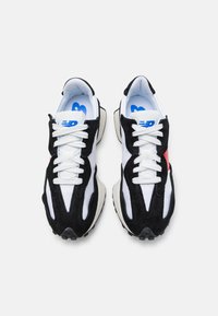 New Balance 327 UNISEX - Sportcipő - wea