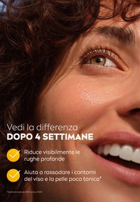 Primo piano del volto di una donna con capelli ricci e scuri, pelle liscia e trucco naturale. Il testo mette in evidenza i risultati dopo quattro settimane di utilizzo.