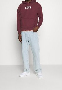 Levi's® Felpa con cappuccio - bordeaux