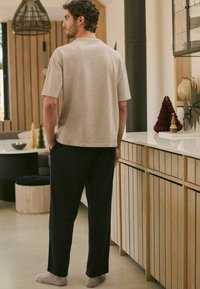 Next SHORT SLEEVE WAFFLE SET - REGULAR FIT - Nachtwäsche Set - stone neutral black