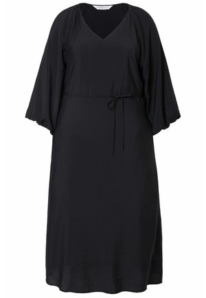 Schwarzes Kleid mit V-Ausschnitt und lockeren Fledermausärmeln. Verfügt über eine Bindung in der Taille und besteht aus einem leichten, strukturierten Stoff.