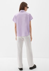QS IM BOXY FIT - Blouse - lavendel