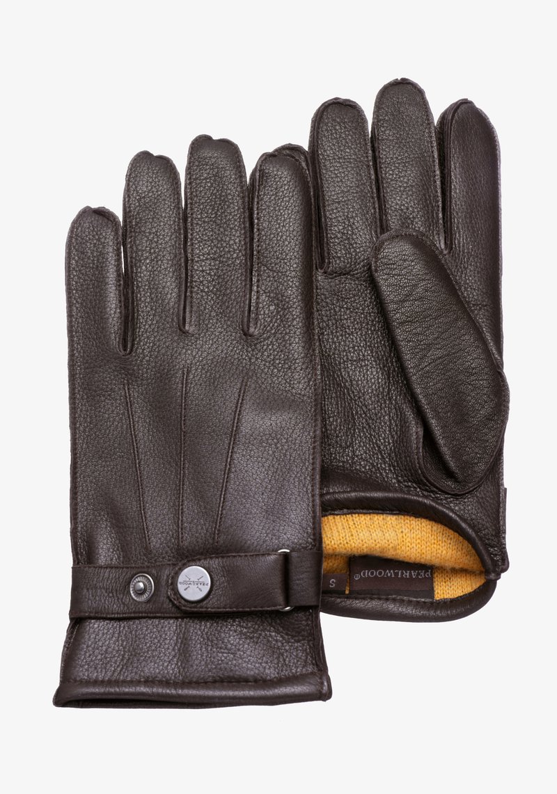 Braune Lederhandschuhe mit strukturierter Oberfläche, ausgestattet mit einem gelben gestrickten Futter, einem Knopfakzent und artikulierten Fingern für einen engen Sitz.