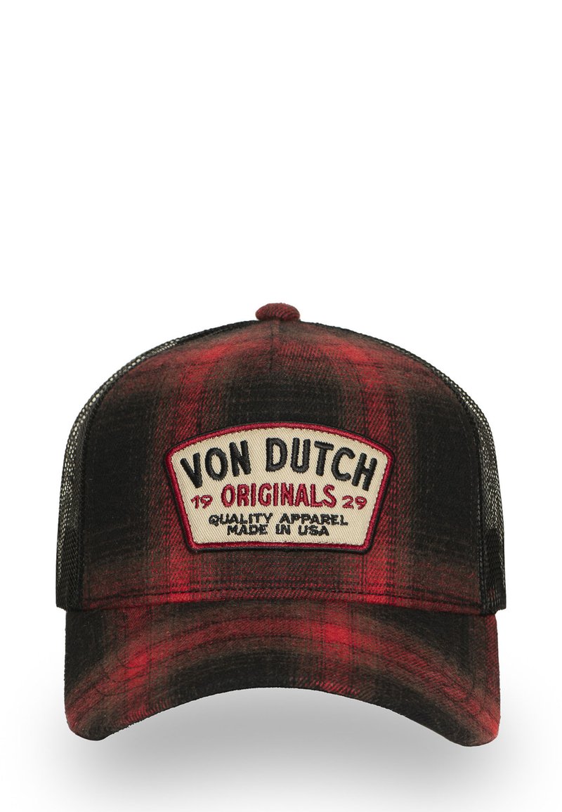 Casquette à carreaux noirs et rouges avec un dos en mesh. Présente un patch à l'avant avec "Von Dutch Originals" et une bordure blanche. Texture de tissu doux.