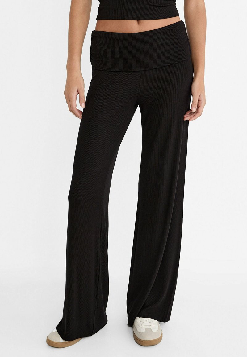 Stradivarius WIDE-WITH FOLD-DOWN WAIST - Kalhoty - black