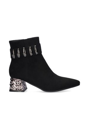 Botines camperos - black