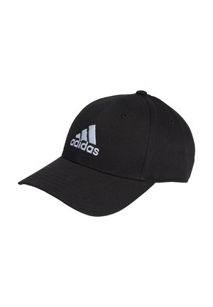 Cappellino da baseball nero in tessuto, con visiera curva, design a sei pannelli e logo Adidas ricamato in bianco sulla parte frontale.