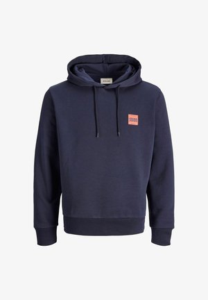 Tumesinine kapuutsiga sviiter, millel on roosa logo teip rinnal, reguleeritav kapuuts ja soonikkoes varrukate ja alumise ääre osa. Valmistatud pehmest kangast.