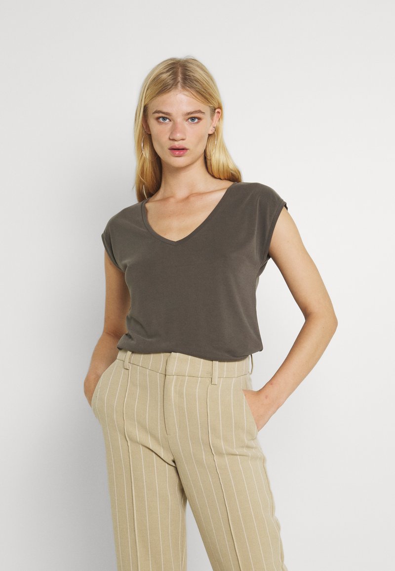 Pieces T-shirt básica - black olive