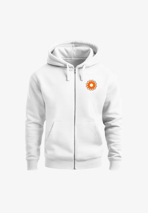 Weiße Zip-Hoodie mit einem kreisförmigen orange-blauen Grafikdesign auf der linken Brust, mit Kordelzugkapuze und Fronttaschen.