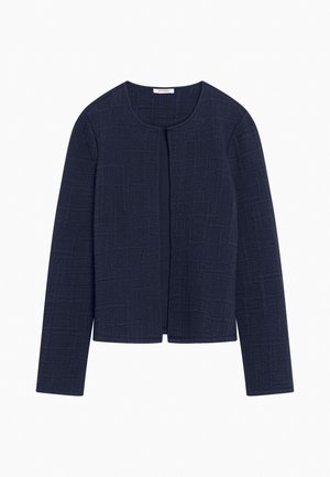 Granatowy kardigan na długi rękaw, z otwartym przodem, z fakturą w kształcie kwadratów oraz okrągłym dekoltem.