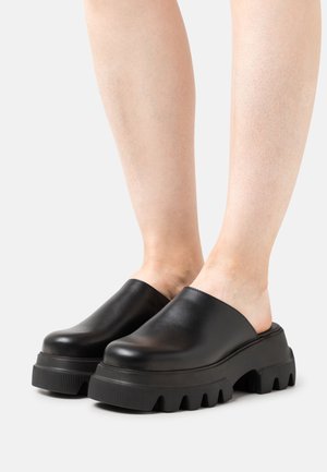 Copenhagen Studios, Mules à talons - black