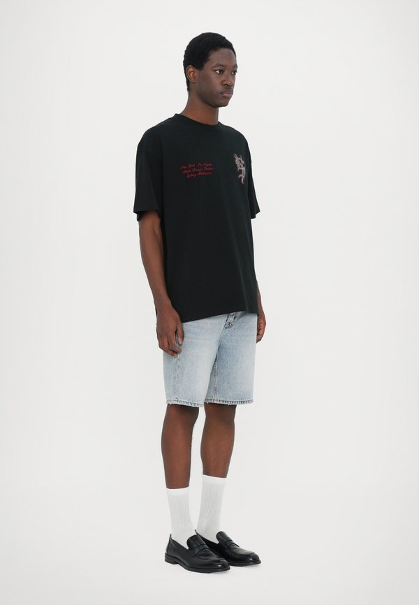 PLAYOFF EKCESS TEE - Print T-shirt2