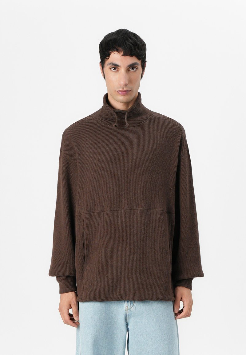 American vintage Sweater bruin