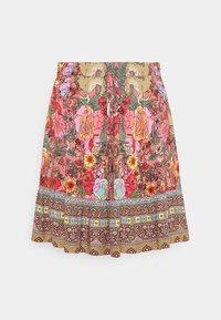 Jupe à motifs floraux avec une taille à cordon de serrage, ornée de couleurs rose, rouge et pastel. L'ourlet inférieur comprend une bordure décorative et un détail de volants.