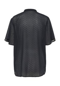Camisetta nera trasparente con maniche corte, caratterizzata da un sottile motivo geometrico, tessuto texture e colletto.