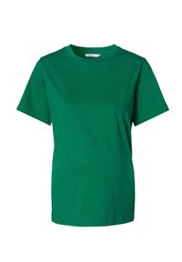 Groene t-shirt met korte mouwen en ronde hals, gemaakt van ribbelstof, weergegeven op een witte achtergrond.