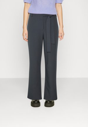 Pieces PCBOSELLA PAPERBAG STRAIGHT PANTS - Παντελόνι - ombre blue