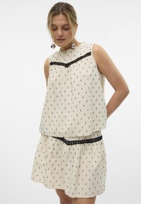 Vero Moda VMLULU DOBBY DETAIL  - Topper - oatmeal/black