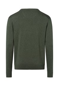 Groene gebreide trui met ronde hals, lange mouwen en geribbelde zoom. Gladde textuur met een subtiel gemêleerd patroon. Eenvoudig ontwerp.