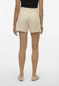 Vero Moda NOOS - Šorti - oatmeal